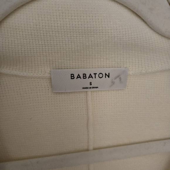 Babaton Aritzia Women's Cream Cropped Sweater Blazer - Picture 2 of 3